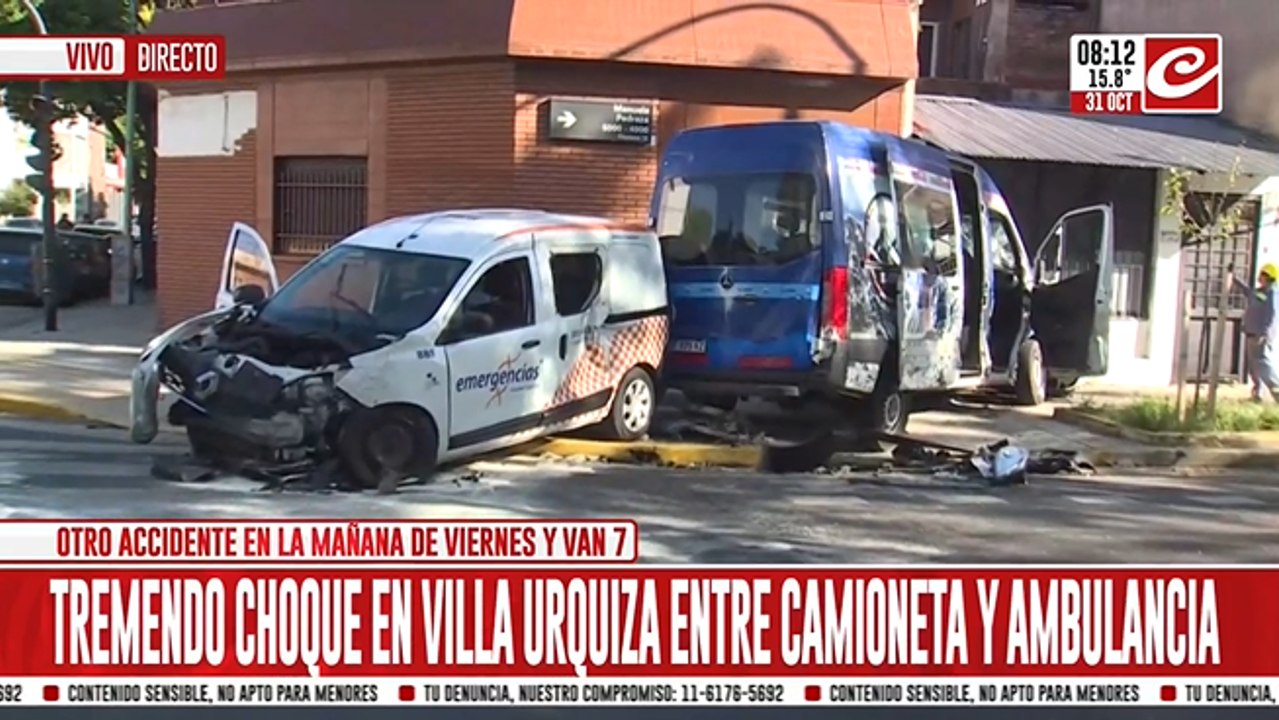 Impresionante accidente termina con dos camionetas sobre la vereda