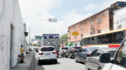 Policial Militar Reage a Assalto em Afogados e Atira em Criminosa: Análise Completa do Incidente na Rua Nicolau Pereira