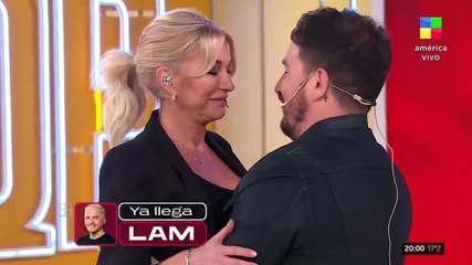 El beso entre Fede Bal y Yanina Latorre