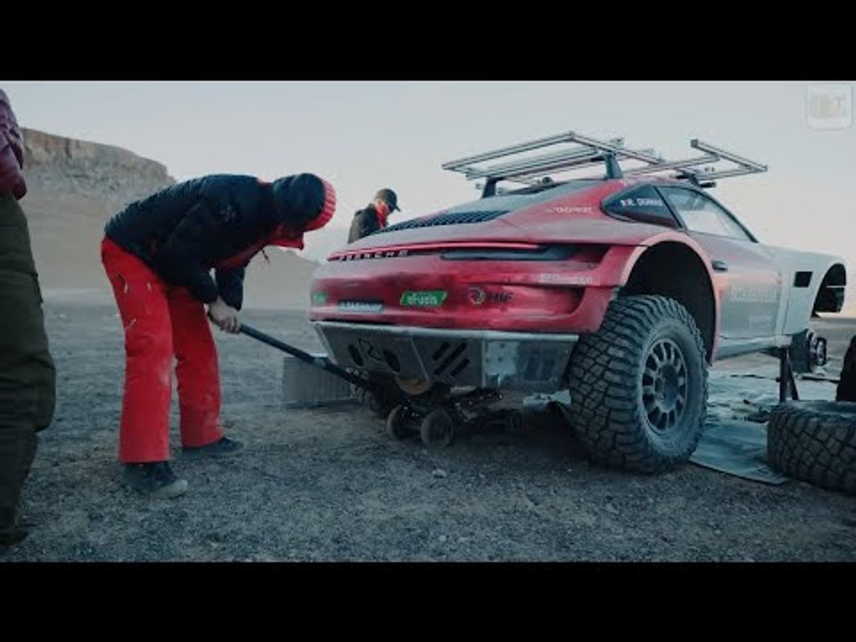 Porsche 911 „edith“ knackt weltrekord am vulkan – die doku über die 6.734 meter tour
