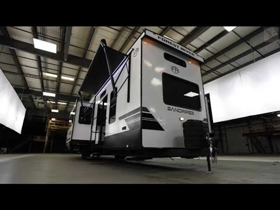 2025 Sandpiper 40Duplex  Camper: Mobiles Zweifamilienhaus auf Rädern!