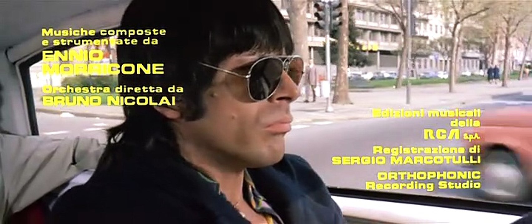 MILANO ODIA: LA POLIZIA NON PUÒ SPARARE     (Umberto Lenzi; Poliziesco; 1974)