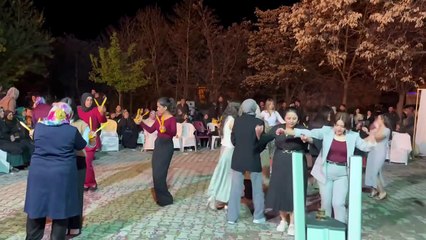 Evlerine vardim kapai dayali Emırdag dugunlerı