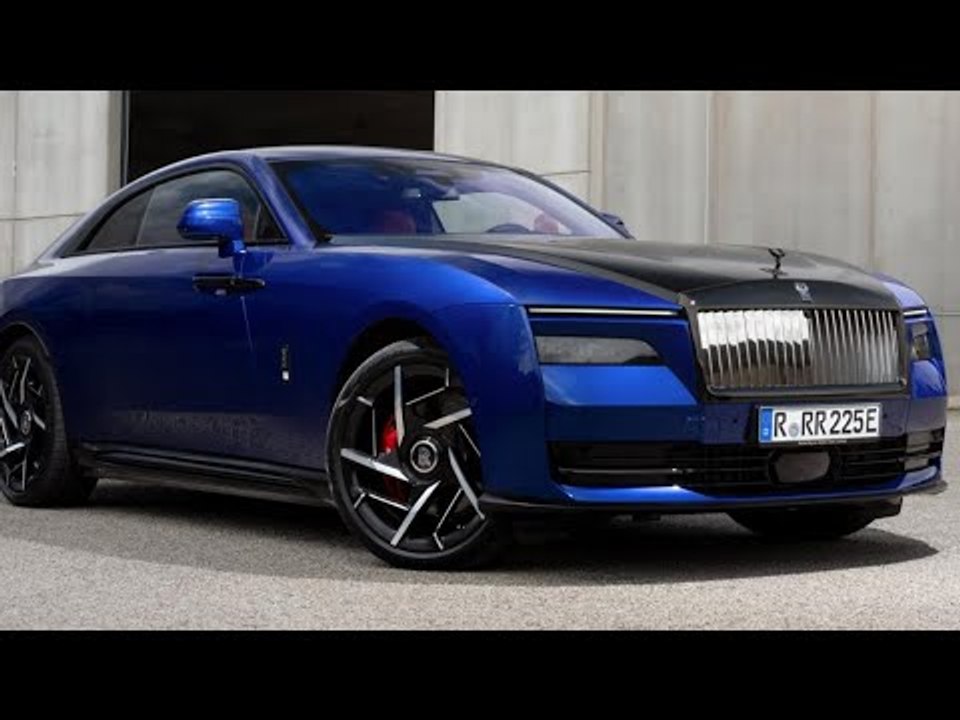 Rolls-Royce Black Badge Spectre in Salamanca Blue – Luxus in Bewegung