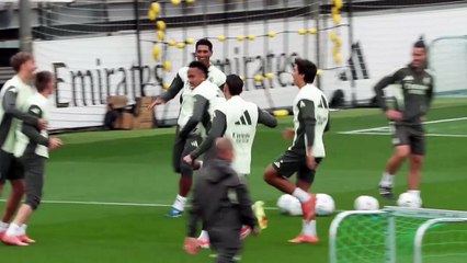 Mbappé recibe la Bota de Oro