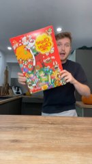 Calendrier de l’avent Chupa Chups 😱✨Un calendrier pour les fêtes de fin d’année rempli de bonbons 🎉De quoi rendre jaloux le Père Noël en personne 😂Enfin… le Père Noël doit l’avoir aussi ce calendrier, non ? 🎅🍭