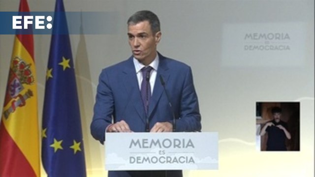 Sánchez alerta sobre los que buscan deslegitimar la democracia y falsear la historia