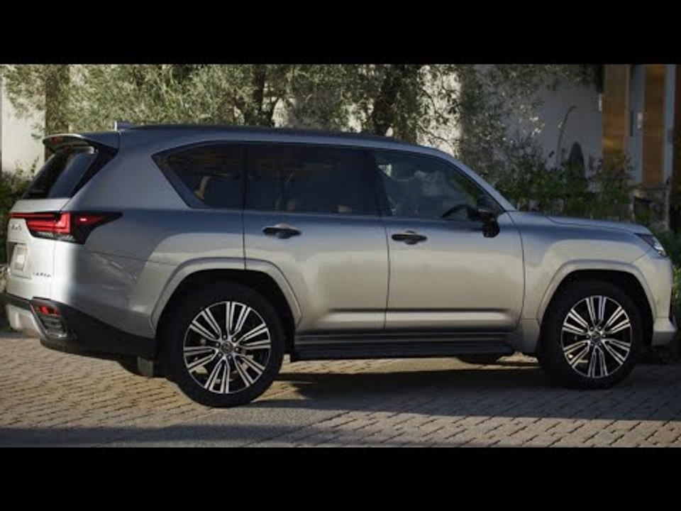 Lexus lx700h luxury 2025 – eleganz trifft hybrid-power in atomic silver palomino