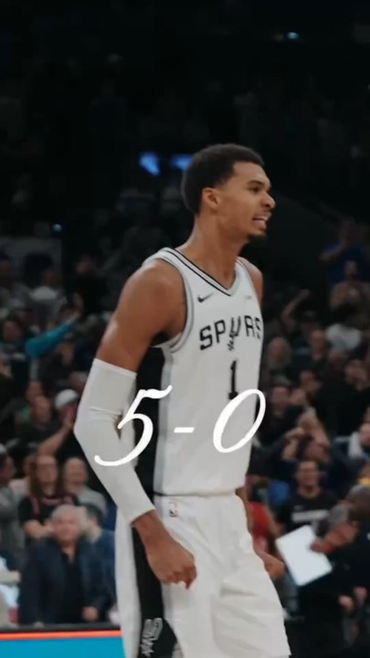 🏀✨ HISTORIQUE ! Pour la première fois de l’Histoire, les San Antonio Spurs démarrent la saison avec 5 victoires consécutives ! 🎉