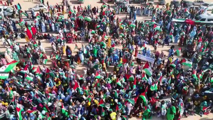 Miles de saharauis protestan contra el plan de EEUU para el Sáhara Occidental