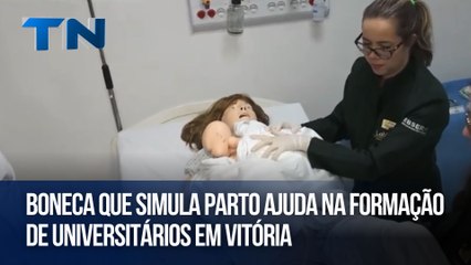 Boneca que simula parto ajuda na formação de universitários em Vitória