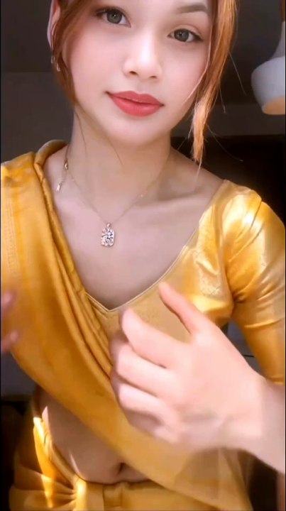 Gold saree cute moments