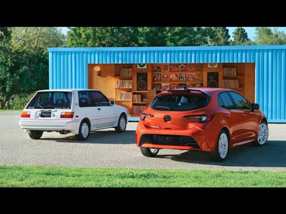2025 Toyota Corolla FX Edition – Retro-Style mit weißen Felgen!