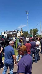 Produtores de leite da região de Umuarama protestam contra crise no setor