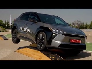 2026 Toyota bZ4X | Geländefahrt & Stabilitätstest im 380 PS Elektro-Kombi