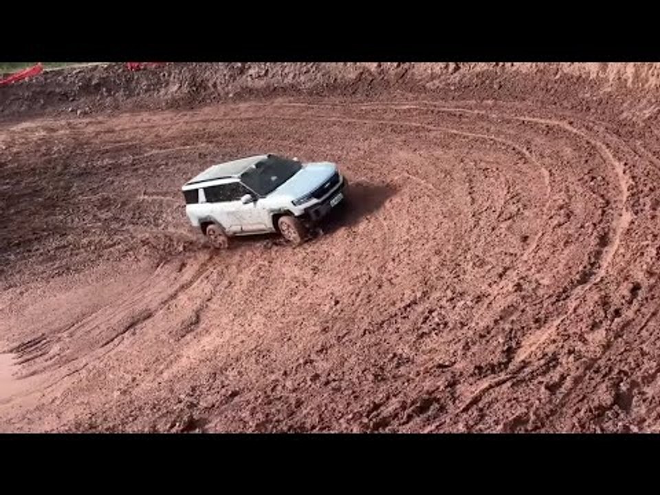 2025 byd leopard 8: elektro-suv meistert brutale schlamm-herausforderung