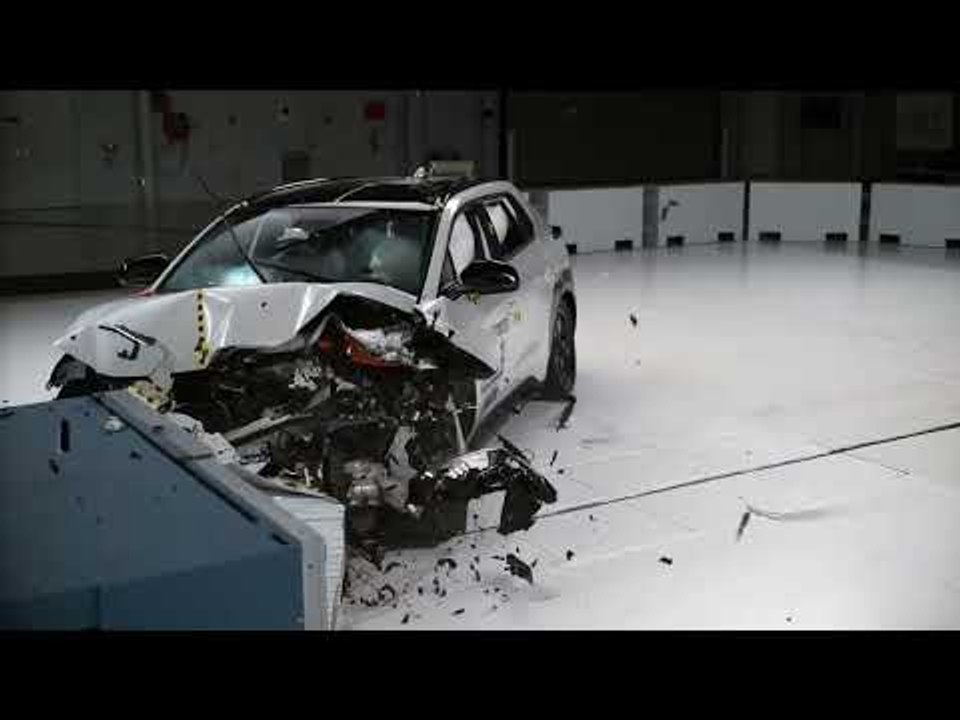 2024 Toyota bZ4X im IIHS-Crashtest – Härtetest für das Elektro-SUV!