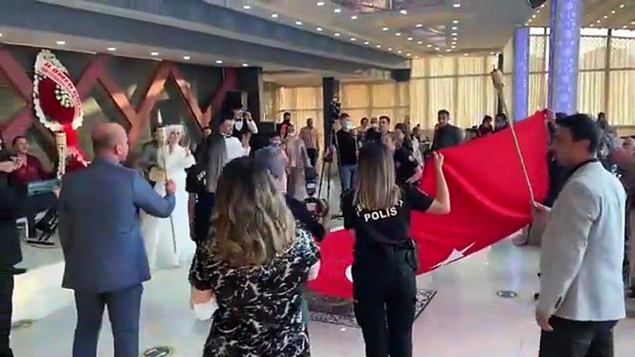 Ankara Çevik Kuvvet Polisinden Düğüne Sürpriz !
