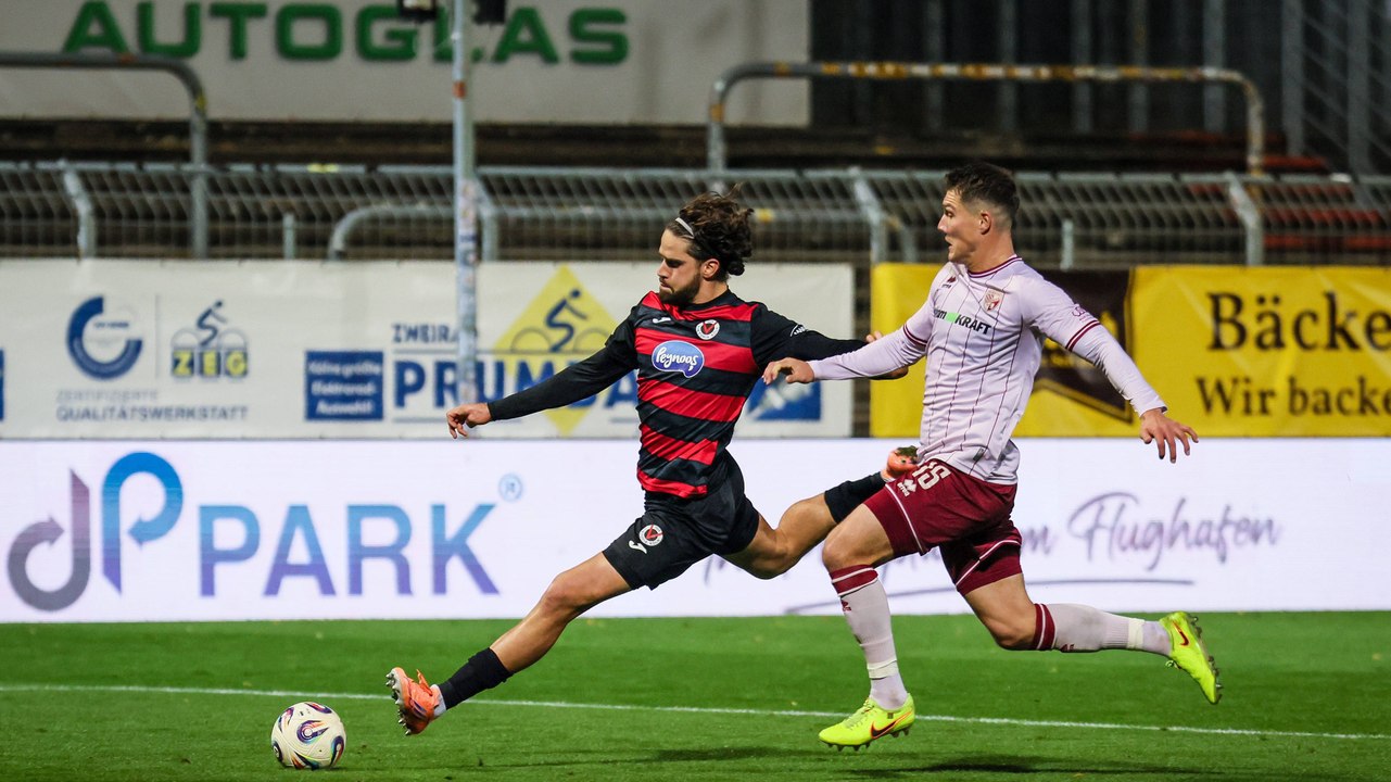 Zweiter Doppelpack in Folge: Lobinger sorgt für Viktoria-Sieg