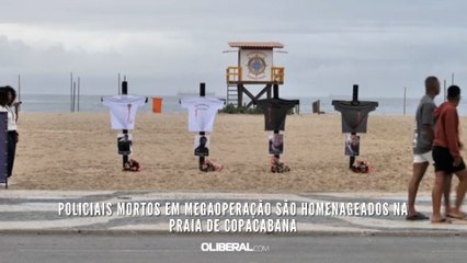 Policiais mortos em megaoperação são homenageados na praia de Copacabana