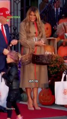 Donald Trump reparte dulces de Halloween en la Casa Blanca 🎃🇺🇸