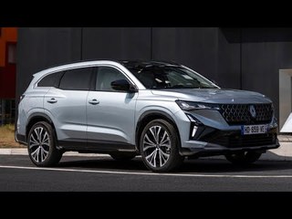 2025 Renault Espace E-Tech Hybrid in Baltic Blue Grey im Check