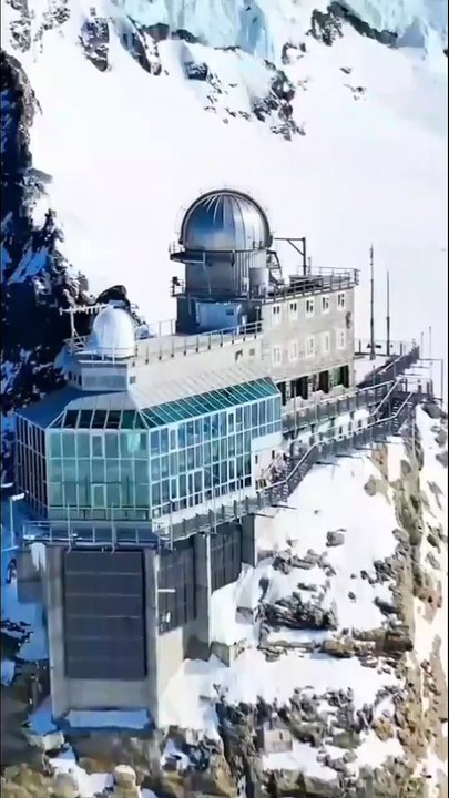 Galsher cover with ice