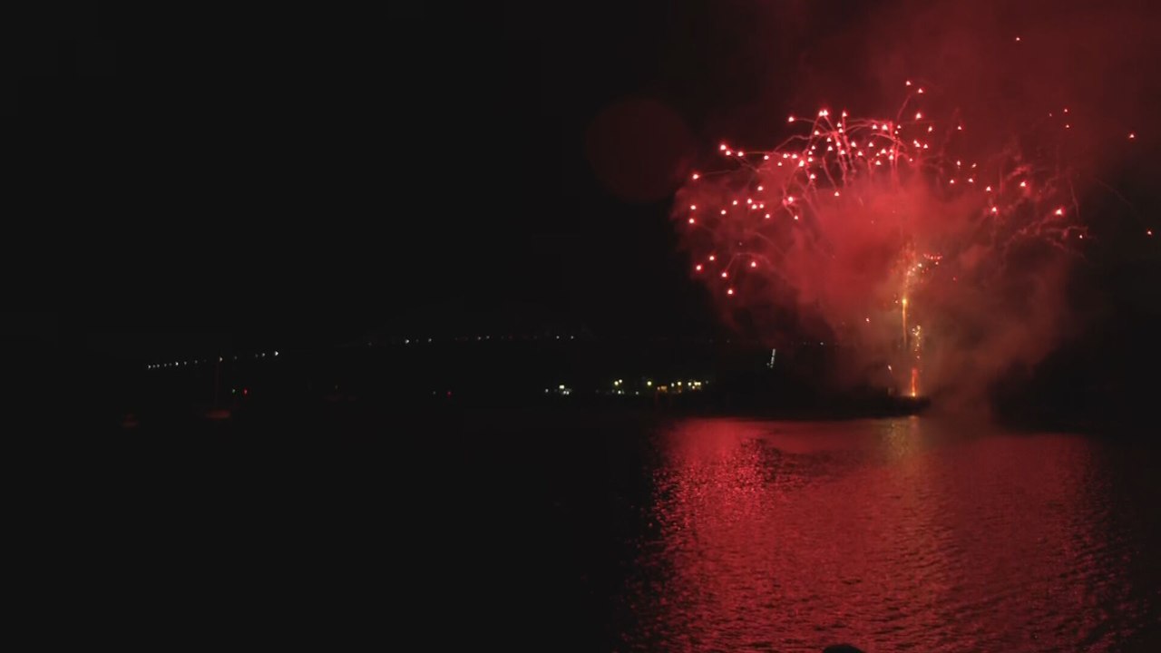 Celebración por iluminación del puente de las Américas