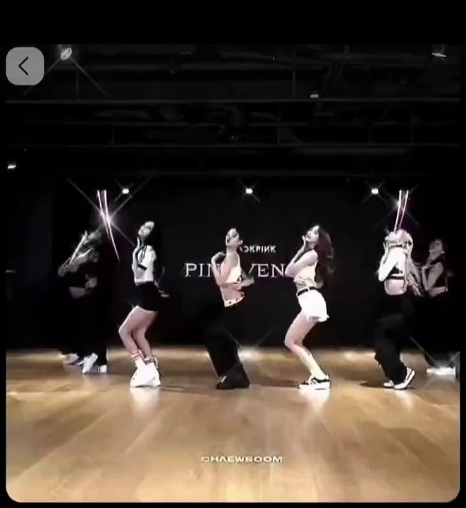 “Born iconic. Moves legendary. — LISA 💃✨”