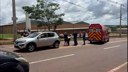 Acidente entre motocicleta e Sandero deixa vítima no Bairro Brasmadeira
