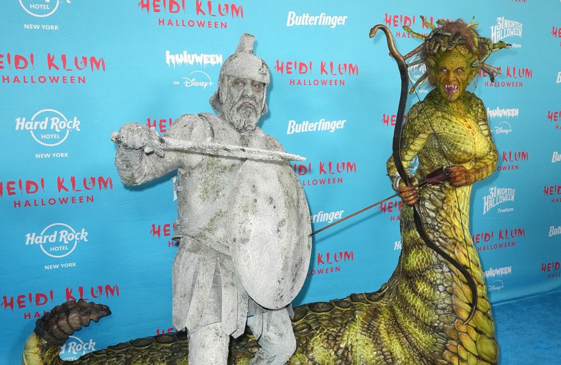 Heidi klum verwandelte sich an halloween in medusa