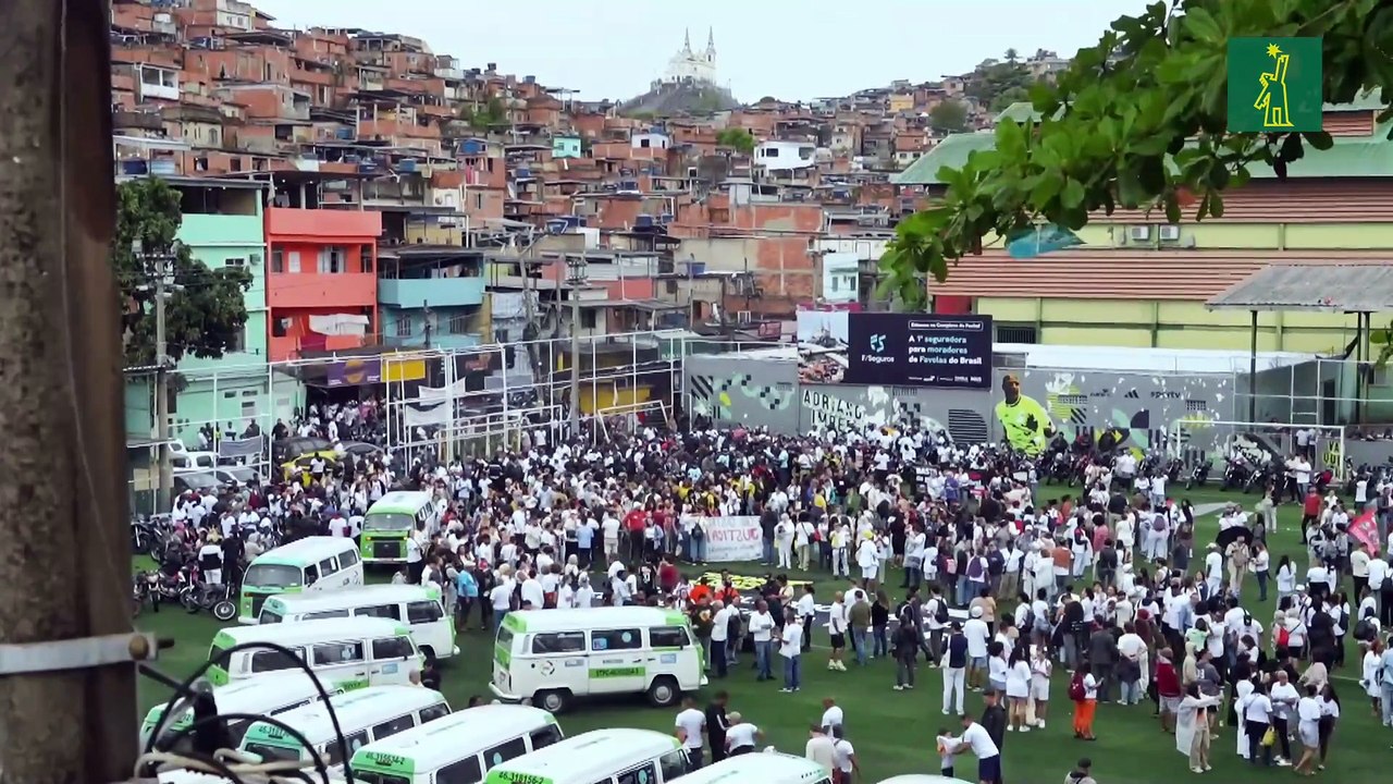 Residentes de las favelas de Río de Janeiro protestan contra la "masacre" policial