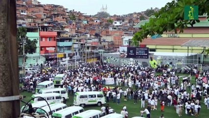 Residentes de las favelas de Río de Janeiro protestan contra la "masacre" policial
