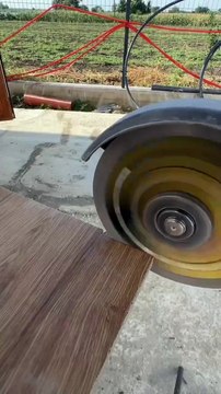 Chủ nhà dí deadline tân gia: “WC XONG TRONG 3 NGÀY!” 😱🚽Gạch vân gỗ tràn sàn-tường, trắng tinh bật tông, ống âm kín bưng. Sang xịn mịn… nhưng sửa 1 viên = ác mộng? 💸Bạn dám chơi lớn không? Comment “LIỀN MẠCH” hay “GẠCH RỜI”! 👇