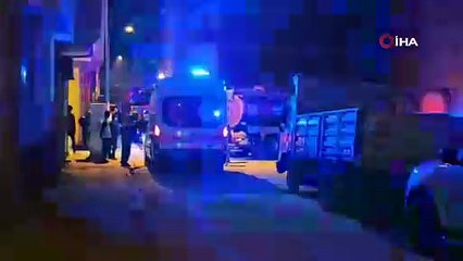 Elazığ’da çatı yangını: 1 kişi dumandan etkilendi