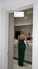 Η εμφάνιση της Ιωάννας Τούνη στο γάμο της Στέλλας Πάσσαρη