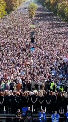 Homenaje a las 16 víctimas de la estación de Novi Sad