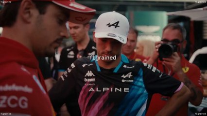 Formula 1 Drive To Survive_S07E04_Carlos Signs