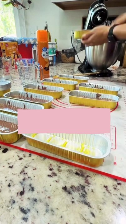 Mini cakes, maximum profits! 🍰✨ Start your own small-batch cake business — 2–3 person servings in cute disposable containers. Low investment, high returns, and perfect for cafés or delivery! Follow Craftly for more food busi Reacts | DIY videos | crafts