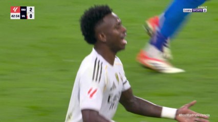 La Liga : Mbappé offre un penalty à Vinicius, il le rate