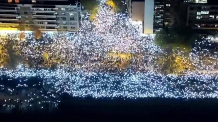 Novi Sad conmemora víctimas del derrumbe mientras familiares exigen justicia