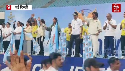 वायुसेना मैराथन 2025: हुमा कुरैशी और सुनील ग्रोवर ने किया फ्लैग ऑफ, दिल्ली में दौड़कर सेखों को दी श्रद्धांजलि