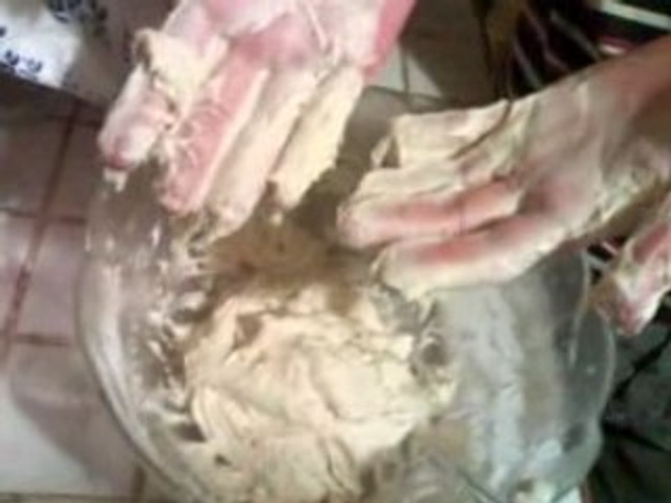 preparation de la pate a pizza chez Leo