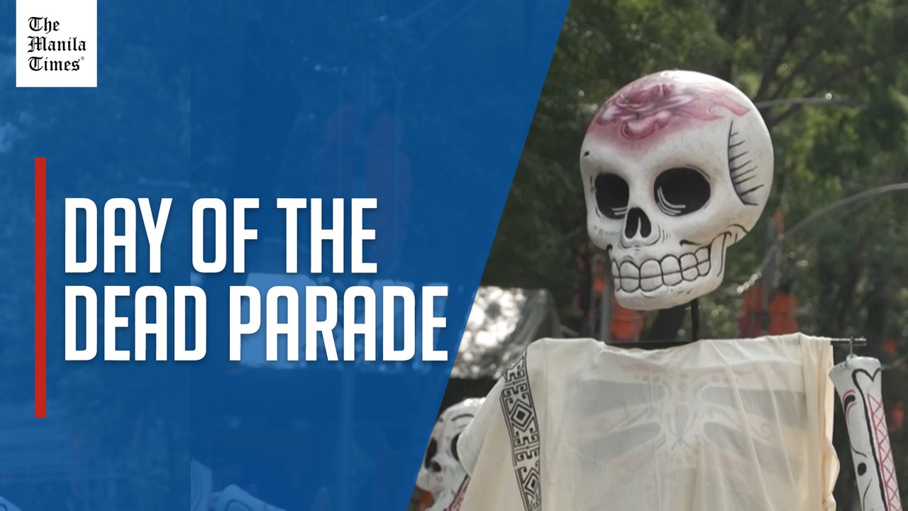 Catrina style sweeps Mexico City's Day of the Dead parade