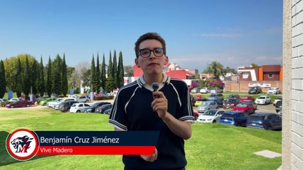 Caos en la entrada de la Universidad Madero