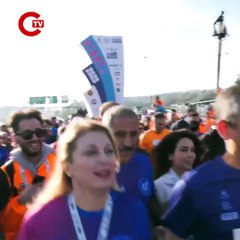 Özgür Özel Türkiye İş Bankası 47. İstanbul Maratonu’nda koşuyo