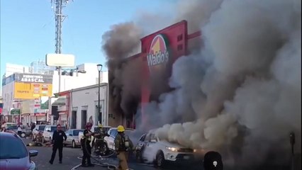 멕시코 북부 상점에 대형화재 발생해 최소 23명 사망 / YTN