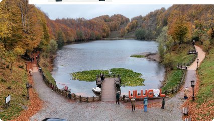 Ulugöl Tabiat Parkı sonbahar renklerine büründü
