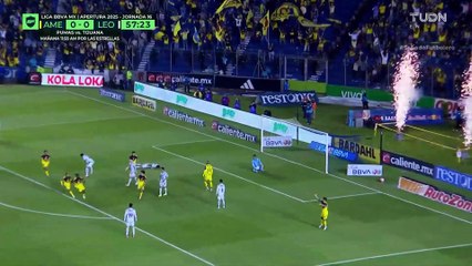 Eski Fenerbahçeli Allan Saint-Maximin, Meksika'yı salladı! Ceza sahasından kaleciyi avladı