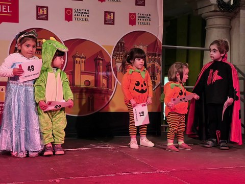 FOTOS DISFRACES CCA TERUEL